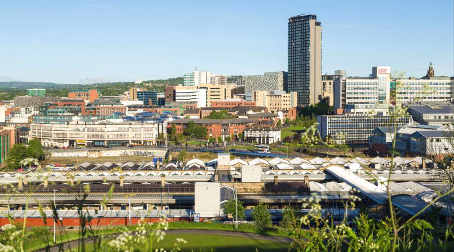 Onze autoverhuurservices bieden een gevarieerde selectie van voertuigen in Sheffield.